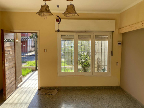 Casa En Moron Muy Buen Estado