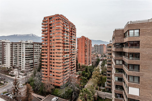 Departamento En Venta De 3 Dorm. 3b En Las Condes