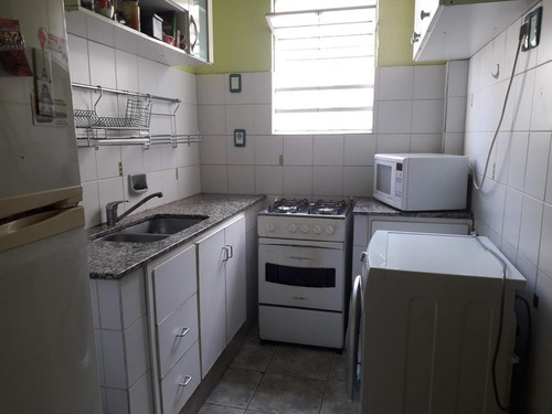 Imagen 3 de 13 de Venta Apartamento De 2 Dormitorios En Pocitos Con Parrillero