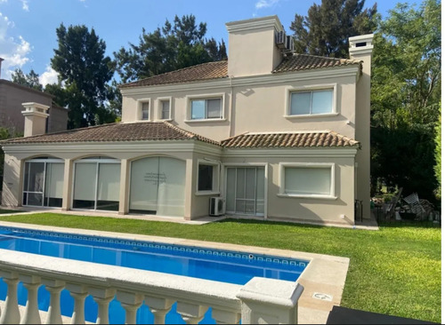 Casa En Venta 5 Ambientes En El Lauquen