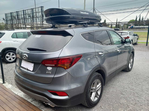 Imagen 5 de 20 de Hyundai Santa Fe 2.2 Crdi 7 As Pre At 2018 4wd