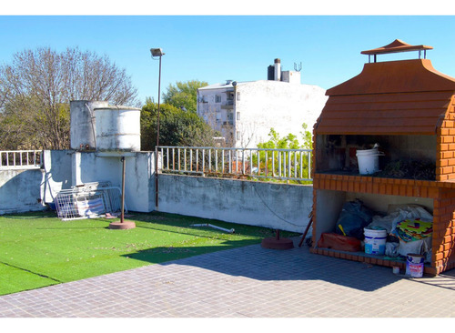 Venta Casa Multi-vivienda (2 Casas De 2 Dorm. + Comercio) Apta Credito