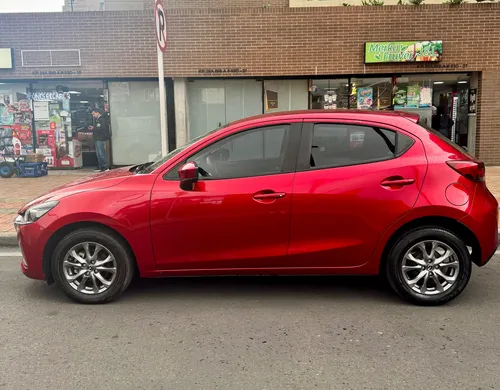 Mazda 2 Hatchback AUT SALVAMENTO