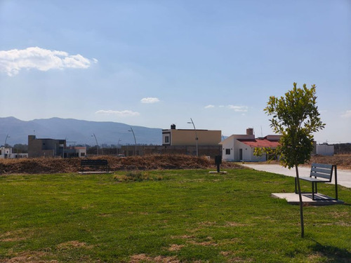 Terreno En Venta En San Miguel De Allende Fraccionamiento Con Casa Club