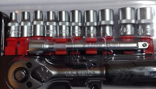 Kit De Dados Estandar Y Matraca De 1/4 De 12 Pz Gladiator