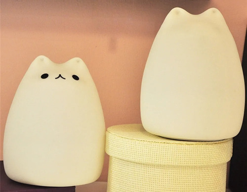 Imagen 6 de 7 de Lampara Silicona Gatito Kawai Multiples Colores Espanta Cuco