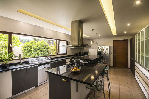 Venta De Casa Mediterránea En Bosques De Montemar