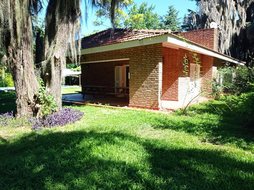 Casa - Parada 12 De Funes