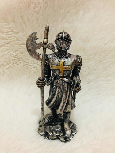Figuras Decorativas De La Época Medieval