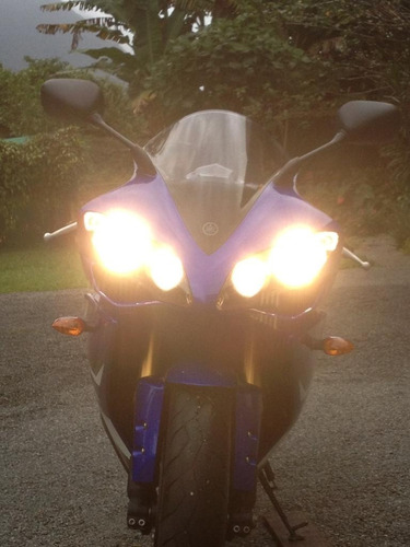 Imagem 3 de 8 de Yamaha R1