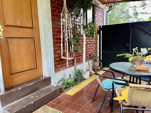 Casa En Venta De 3 Dorm. En Lo Barnechea, Pueblo Barnechea