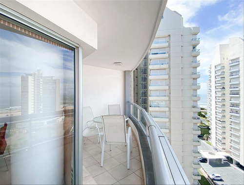 Imagen 6 de 20 de Se Vende Apto. 3 Dormitorios Con Vista Al Mar Cw194399