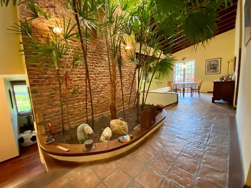 Imagen 6 de 11 de Se Vende Casa 1330m² 5h+1s/5b+1s/4p Loma Larga El Hatillo