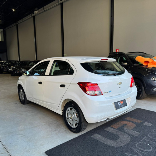 Chevrolet Onix HATCH Joy 1.0 8V Flex 5p Mec.