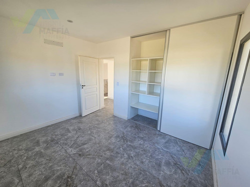 Casa En Venta - Barrio Cerrado Santa Elisa - Pilar Del Este