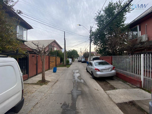Casa En Venta De 3 Dorm. En Macul