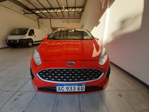 Ford Fiesta Kinetic Desing 1.6 Se 2018 (co)