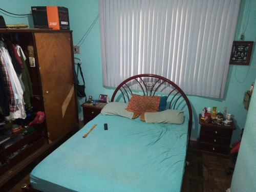 Imagem 2 de 13 de Casa De 2 Quartos Cozinha Banheiro Área De Serviços