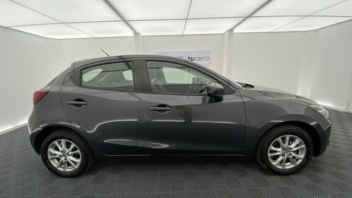 Imagen 11 de 25 de Mazda 2 Touring Mt