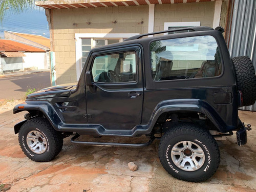 Imagem 1 de 13 de Toyota Bandeirante