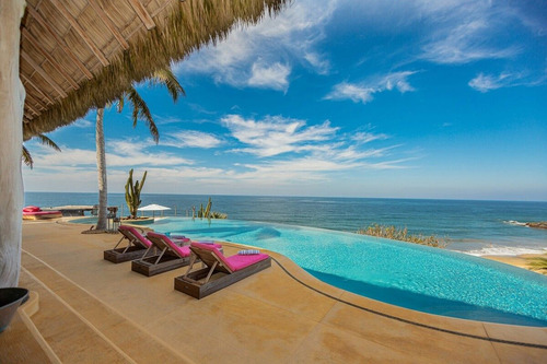 Hotel En Venta Sayulita, Jalisco Inigualable ¡200 Metros Lineales De Playa!