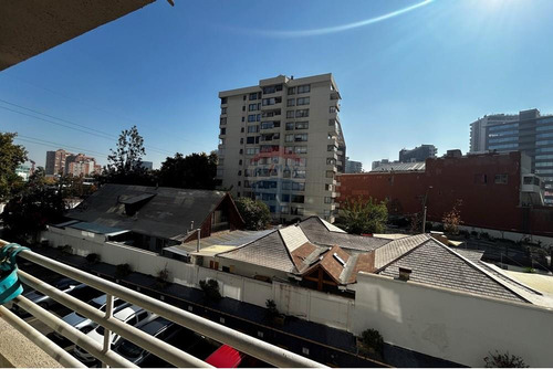 Departamento Amplio Con Excelente Conectividad
