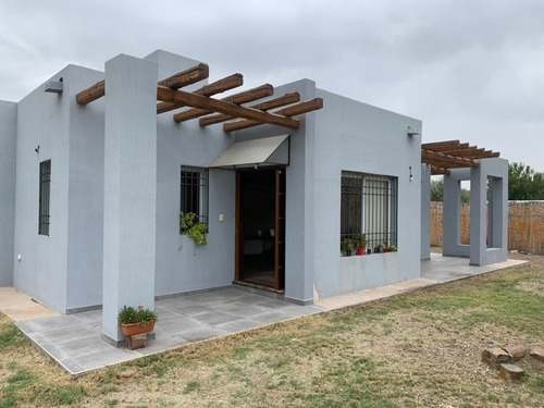 Hermosa Casa A La Venta En Guaymallen