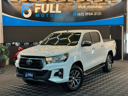 Toyota Hilux 2.7 Srv Cab. Dupla 4x4 Flex Aut. 4p