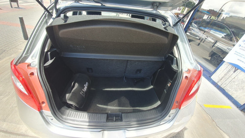 Mazda Mazda 2 Sport Mecánico 2015