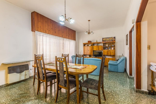Imagen 4 de 30 de Casa 5 Amb Con Patio Y Terraza Ramos Mejía Sur