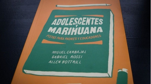 Adolescentes Y Marihuana ( Carbajal, Miguel)