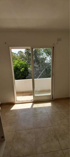 Imagen 2 de 7 de Departamento En Complejo Habitacional