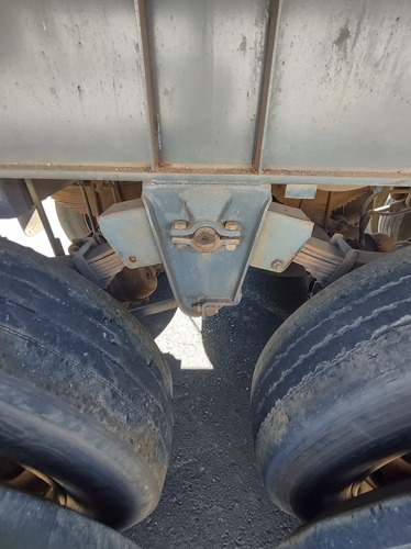 Carreta Graneleira 3 Eixos