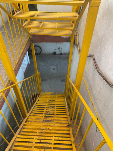 Propiedad De 4 Departamentos Y 1 Accesoria En Ejidos De San Andrés, Ecatepec Edo Mex