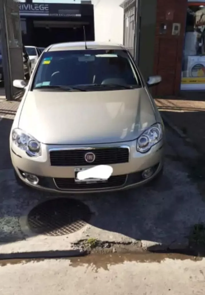 Fiat Siena Essense Full 2010