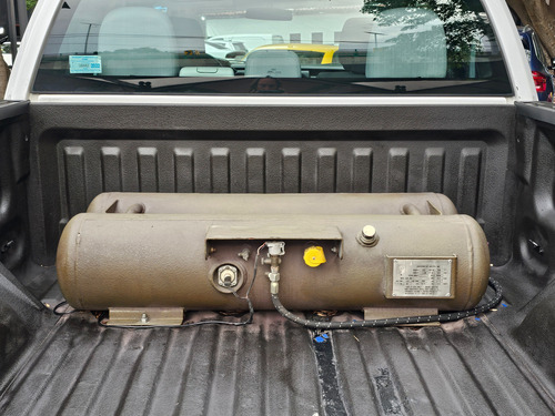 Ford F-150 5.0l Xl Cabina Y Media 4x2 Mt