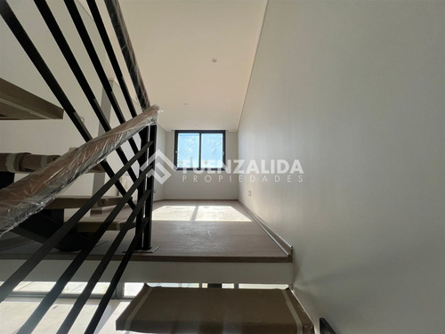 Venta Casa De 3 Dorm. En Las Condes, 18.800 Uf Sin Ggcc