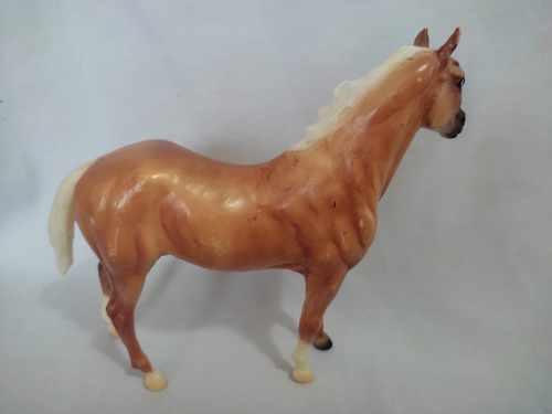 Imagen 4 de 6 de Caballo Breyer Molding 03