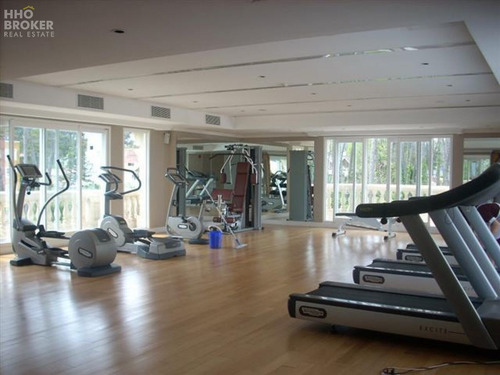 Imagen 28 de 29 de Departamento En Venta. Frente Al Mar. Mansa. Planta Especial. Esquinero. - Punta Del Este Mansa