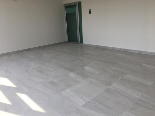 Imagen 3 de 7 de Se Renta Amplio Consultorio En Wtc Momentum, Juriquilla, 40