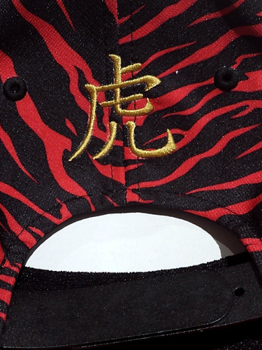 Imagen 5 de 9 de Gorra Mercedes Año Nuevo Chino Hamilton/ Russell Autentica