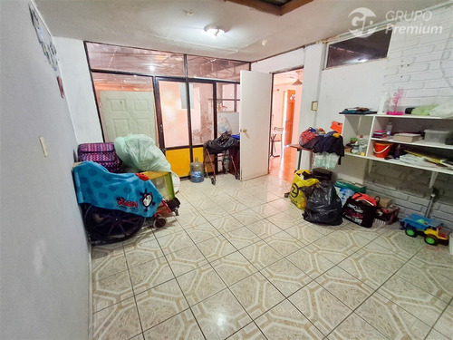 Casa En Venta De 4 Dorm. En Arica Cerca Av Cancha Rayada