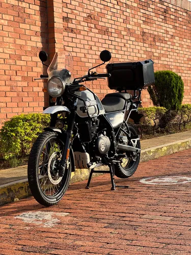Royal Enfield Himalayan 411 2022