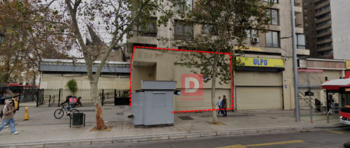 Local Comercial En Plena Esquina Plaza Italia 230m2