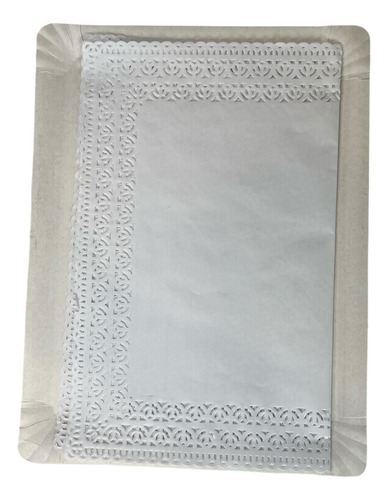 Bandejas Rectangulares Con Blonda 28.5x22 Cm. (24 Unid)