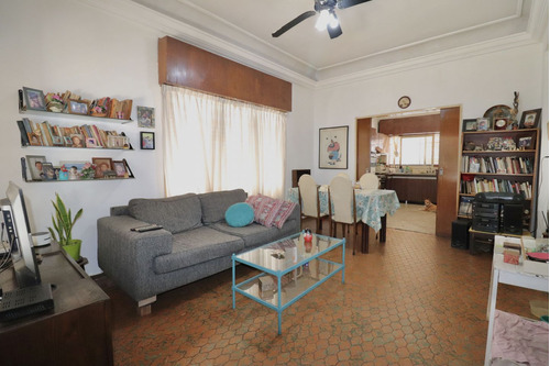 Casa En Venta En Haedo