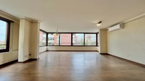 Renovado Grandes Ventanales / Sin Terraza
