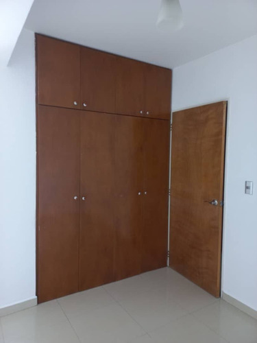 Imagen 17 de 27 de Apartamento En Los Mangos Valencia, 100% Planta Res. Alameda Daniela J