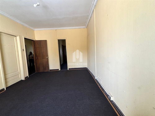 Casa En Arriendo De 4 Dorm.metro Irarrazaval, Ñuñoa