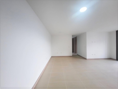 Apartamento En Venta Ubicado En Sabaneta Sector Alto De Las Flores  (21875).